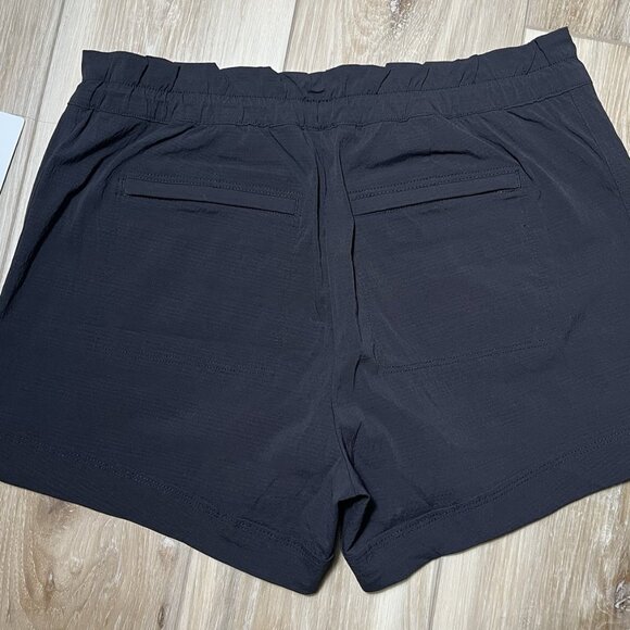 NWT Athleta Black Trekkie Paper Bag Shorts - Size 6 - Picture 7 of 15